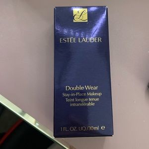 Estée Lauder Double Wear Foundation